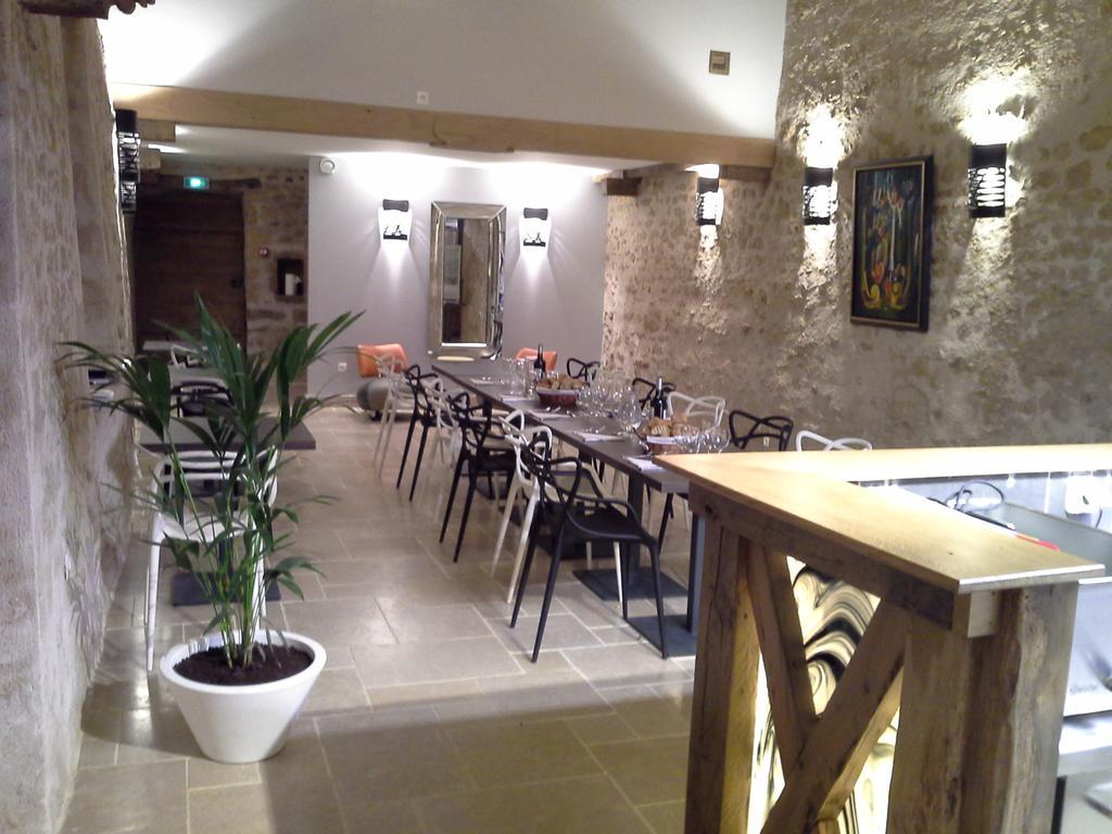 Le Vieux Chateau Airvault Екстер'єр фото