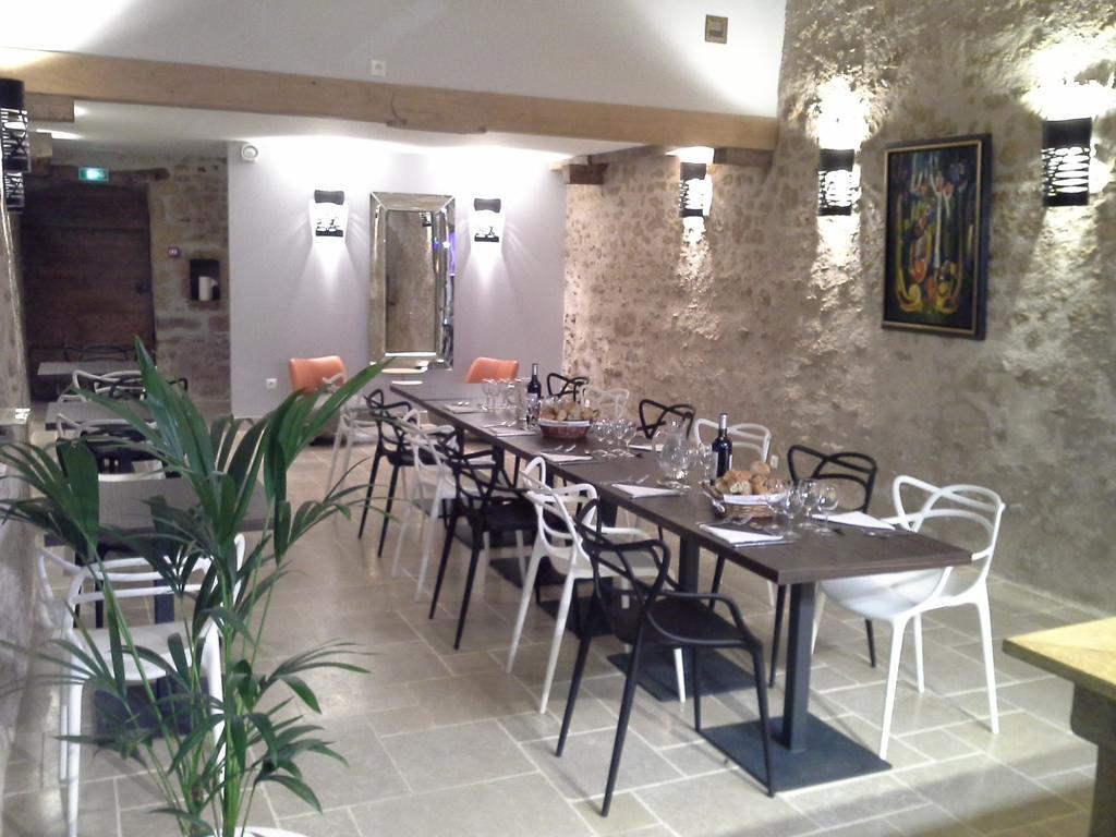 Le Vieux Chateau Airvault Екстер'єр фото