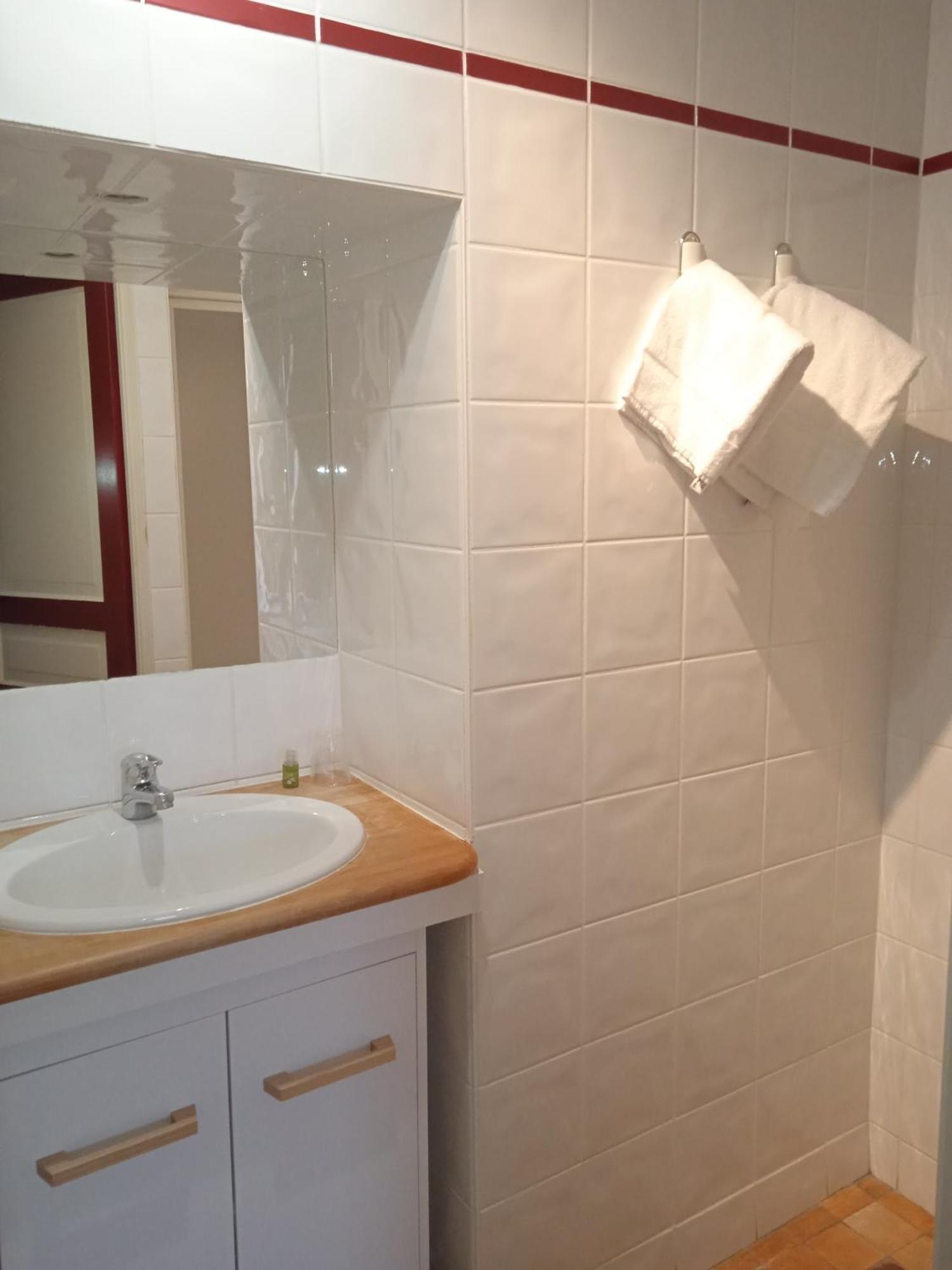 Le Vieux Chateau Airvault Екстер'єр фото