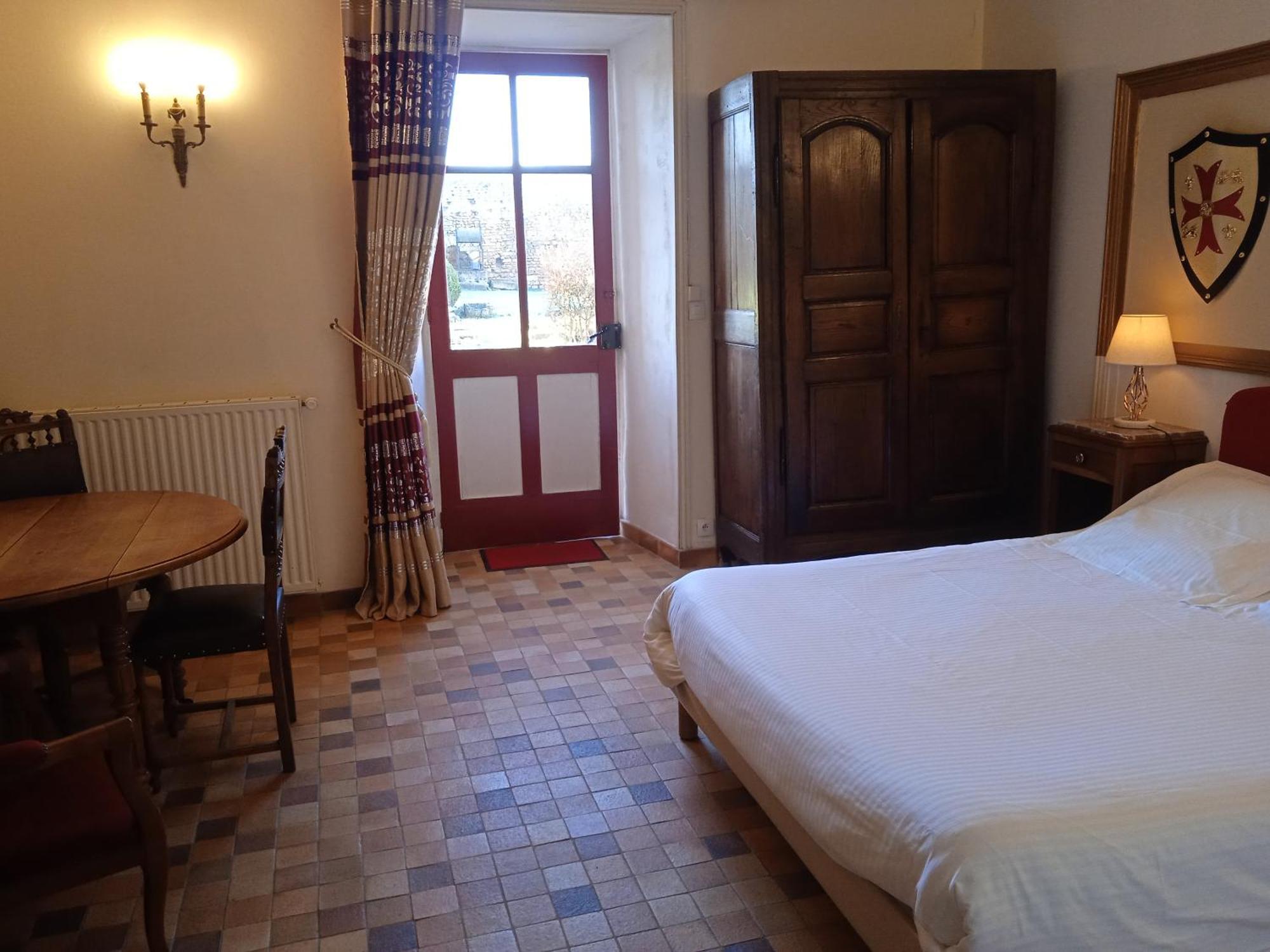 Le Vieux Chateau Airvault Екстер'єр фото