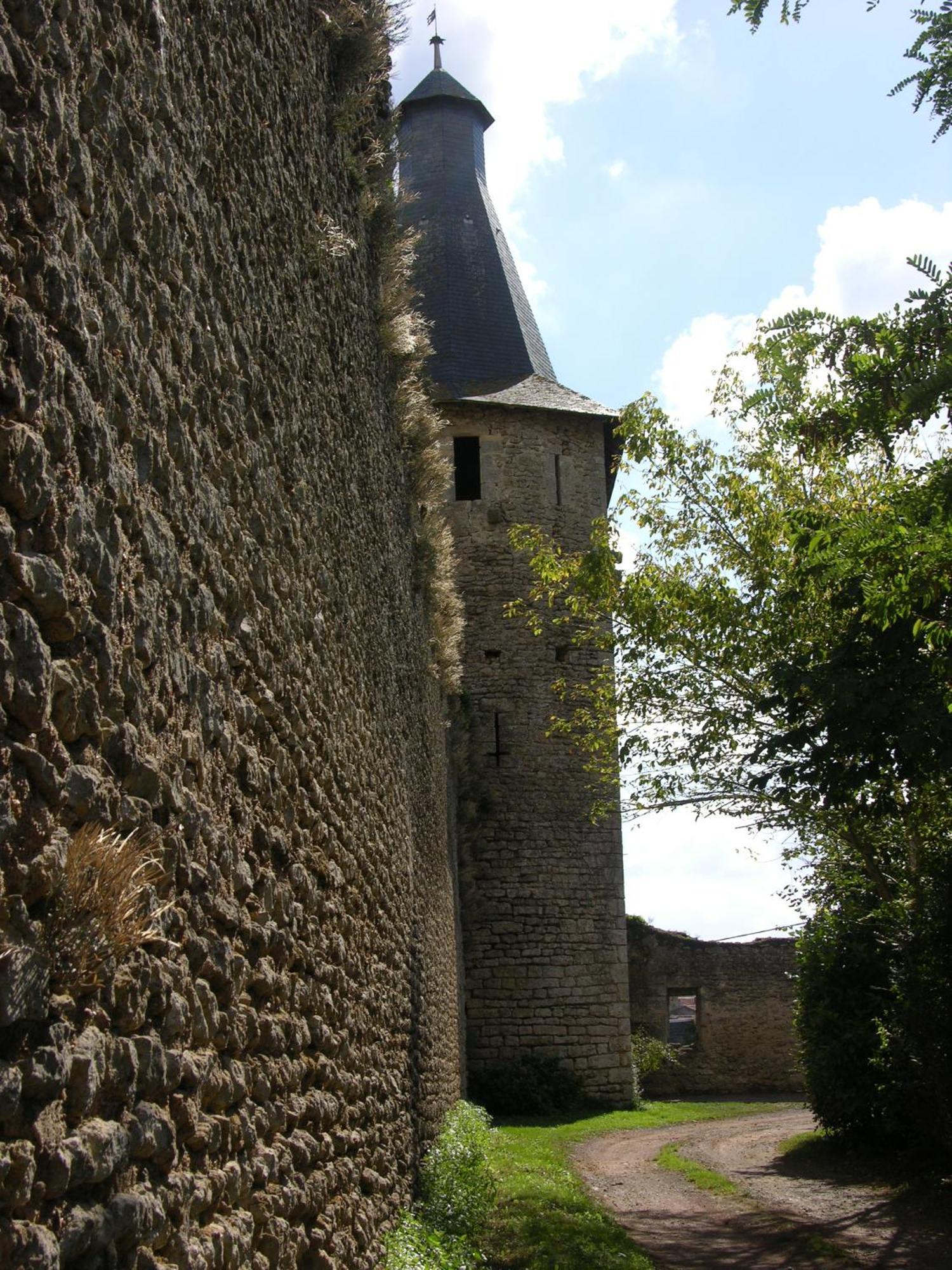 Le Vieux Chateau Airvault Екстер'єр фото